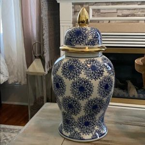 Blue white gold chinoiserie ginger jar new